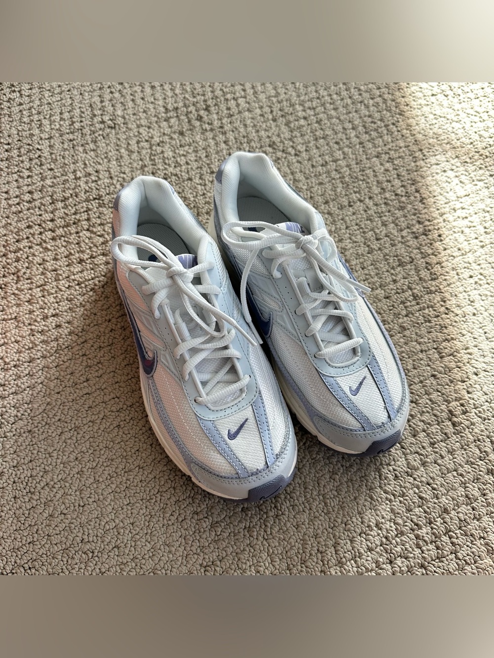 Nike Initiator Women’s White and Light Blue Sneakers, new with box